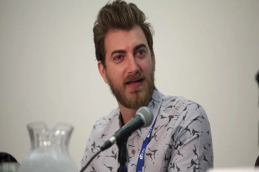 rhett mclaughlin height