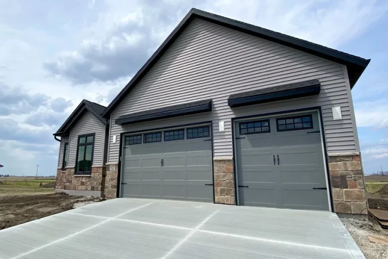 How Do Garage Door Sales, Service, and Repair Teams Help You Choose the Right Door for Your Home?